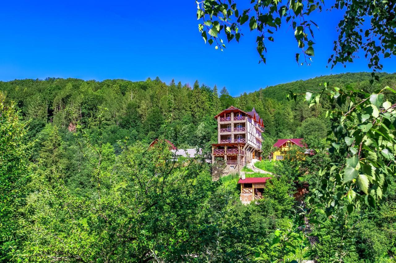 Gutsulska Rodzynka Hotel Yaremche Exterior photo